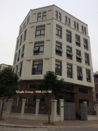 Có nên sử dụng mẫu thiết kế cửa sổ mở hất nhôm Xingfa nhập khẩu cho tòa nhà cao tầng độc lập riêng biệt ?