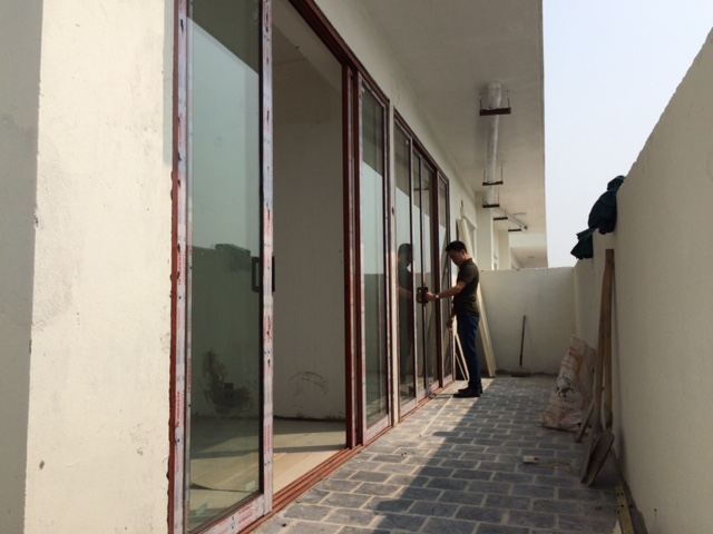 Cửa nhôm Xingfa vân gỗ tại Penthouse Bán đảo Linh Đàm, Hà Nội